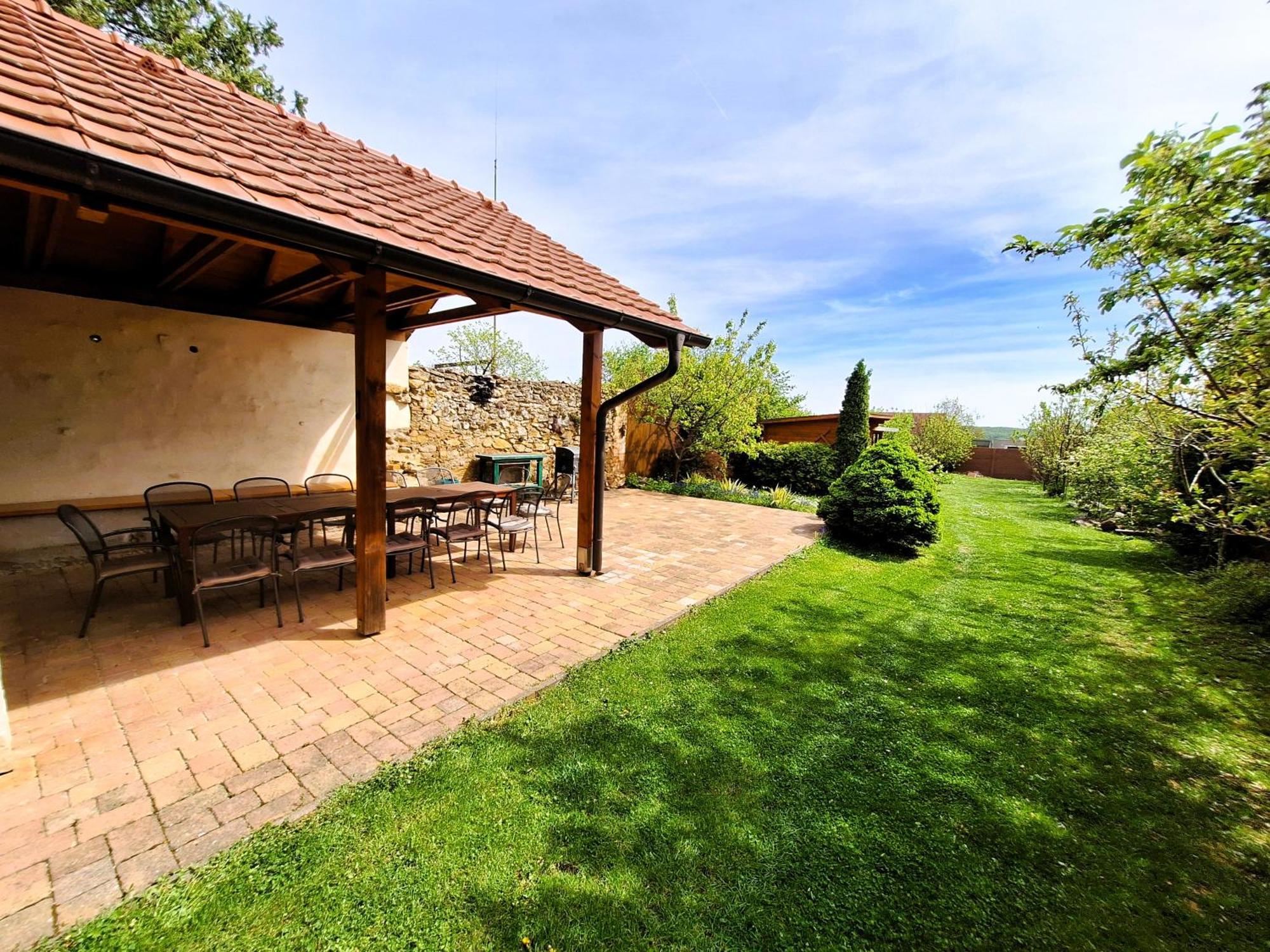 Penzion Villa Agnes Smolenice Ngoại thất bức ảnh
