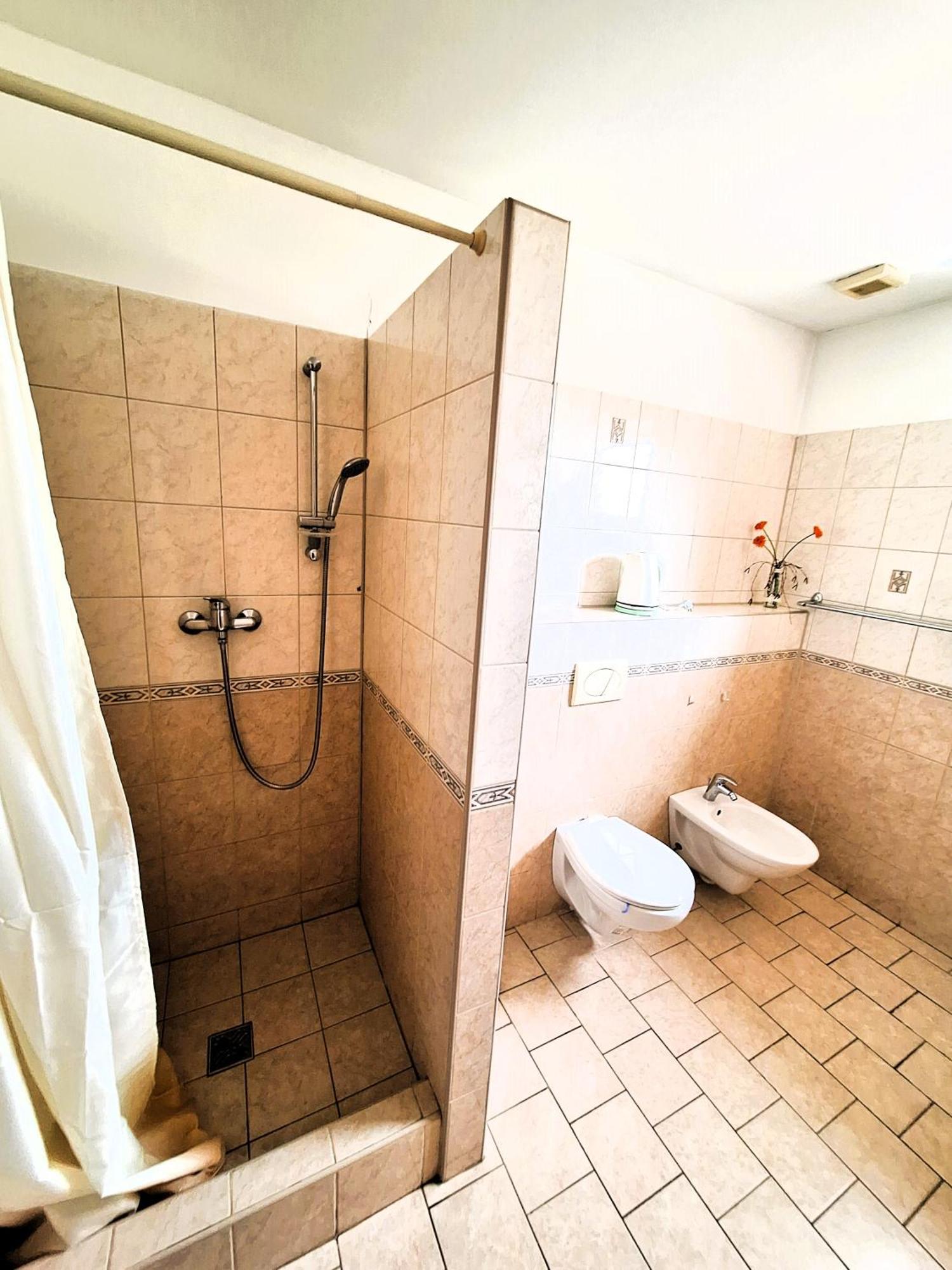 Penzion Villa Agnes Smolenice Ngoại thất bức ảnh