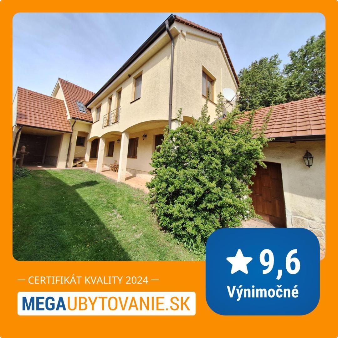 Penzion Villa Agnes Smolenice Ngoại thất bức ảnh